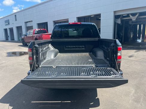 Used 2023 Nissan Frontier SV RWD image 11