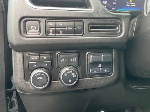Used 2022 Chevrolet Tahoe LT w/ LT Signature Package AWD/4WD image 27
