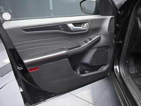 Used 2025 Ford Escape ST-Line AWD/4WD image 12