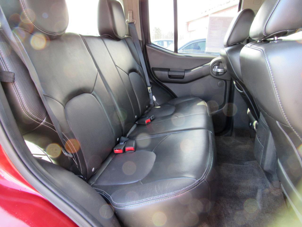 Used 2013 Nissan Xterra PRO-4X w/ Pro-4x Leather Pkg AWD/4WD image 7