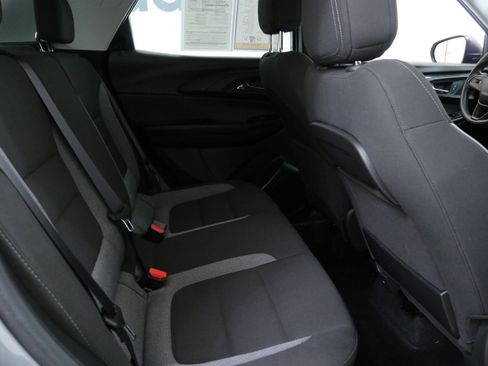 Used 2023 Chevrolet TrailBlazer LS image 28