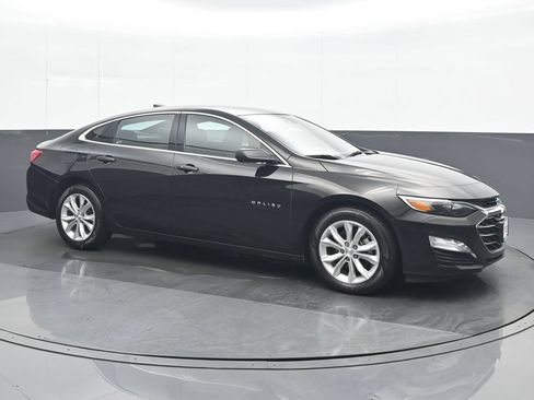 Used 2025 Chevrolet Malibu LT FWD image 8