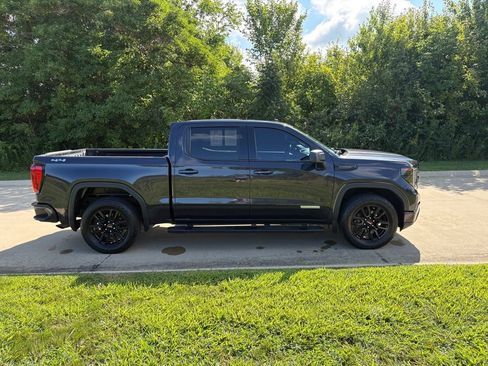 Used 2022 GMC Sierra 1500 Elevation w/ LPO, Elevation Black Package AWD/4WD image 10