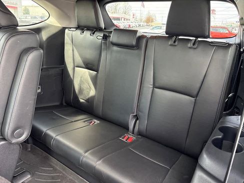 Used 2021 Toyota Highlander Limited image 11