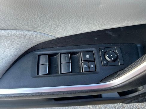 Used 2023 Toyota RAV4 XLE FWD image 17