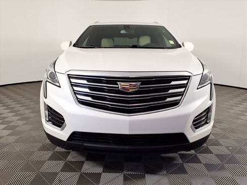 Used 2018 Cadillac XT5 FWD w/ LPO, Wheel Lock Package image 2