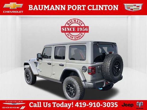 New 2023 Jeep Wrangler Unlimited Rubicon 4xe AWD/4WD image 7
