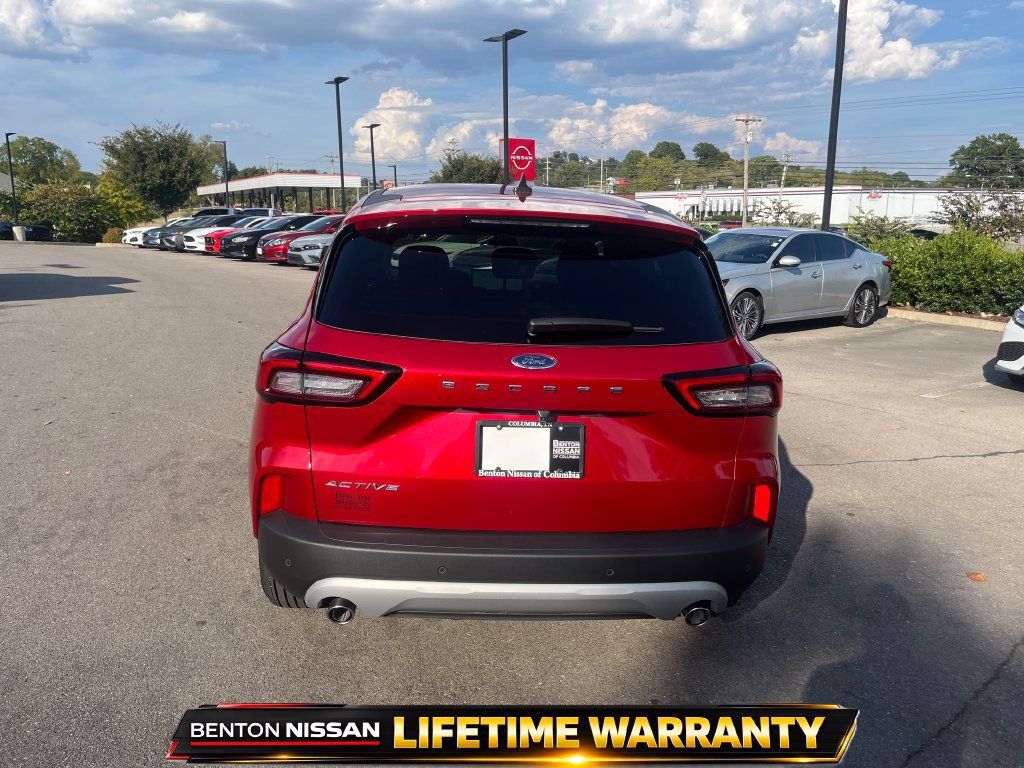 Used 2026 Ford Escape Active w/ Tech Pack #1 FWD image 9