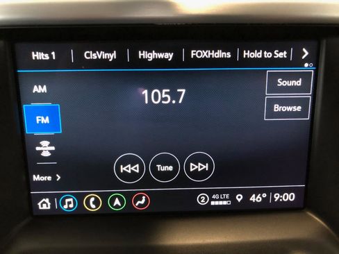 Used 2023 GMC Acadia SLT w/ Preferred Package image 19