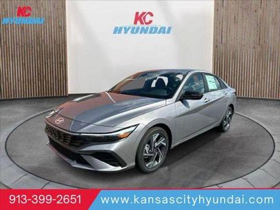 New 2025 Hyundai Elantra SEL