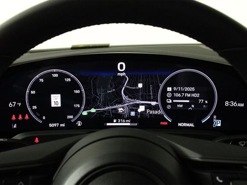 Used 2025 Porsche Taycan image 16