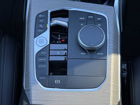 New 2026 BMW 330i xDrive xDrive w/ Premium Package image 19