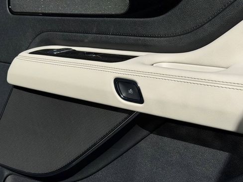 New 2026 Lincoln Aviator AWD image 6