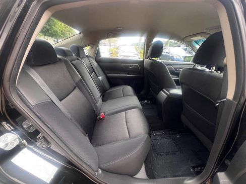 Used 2017 Nissan Altima 3.5 SR FWD image 11
