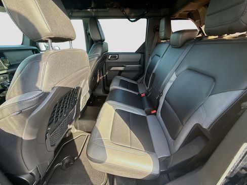 Used 2022 Ford Bronco Black Diamond image 20