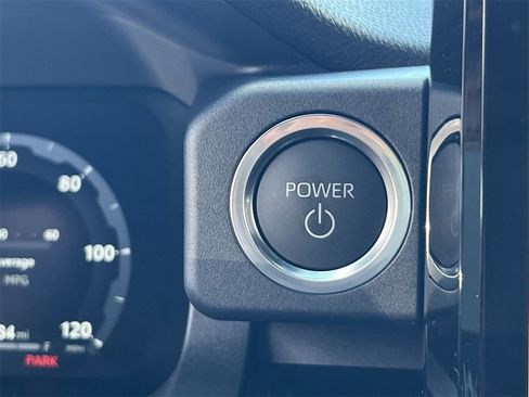 Used 2025 Toyota 4Runner TRD Off-Road image 30