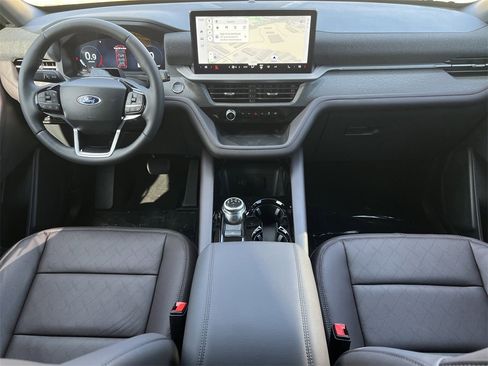 New 2026 Ford Explorer Platinum image 2