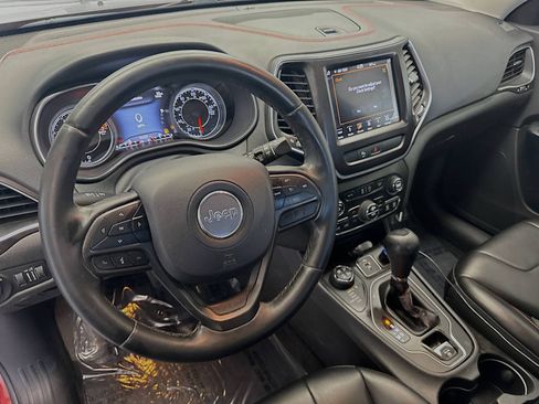 Used 2019 Jeep Cherokee Trailhawk w/ Comfort/Convenience Group image 7