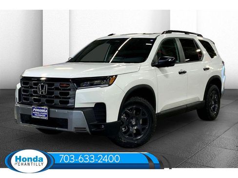 New 2026 Honda Pilot TrailSport image 2