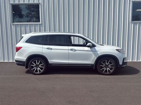 Used 2021 Honda Pilot Touring image 3