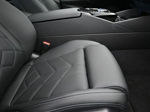 Certified 2026 BMW 530i image 25