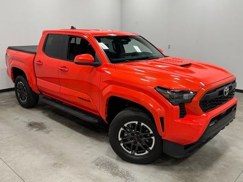 Used 2024 Toyota Tacoma TRD Sport image 38