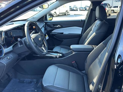 New 2026 Chevrolet Trax LT w/ Driver Confidence Package image 8