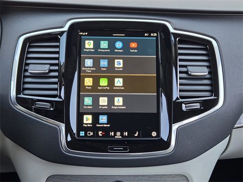 New 2025 Volvo XC90 T8 Plus w/ Protection Package Premier image 23