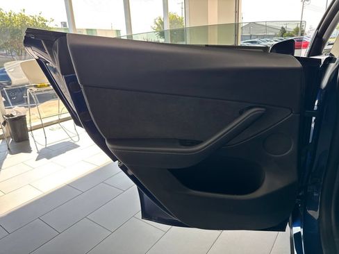 Used 2020 Tesla Model Y Long Range AWD/4WD image 41