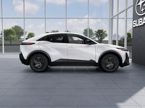 New 2026 Subaru Uncharted Premium FWD image 6