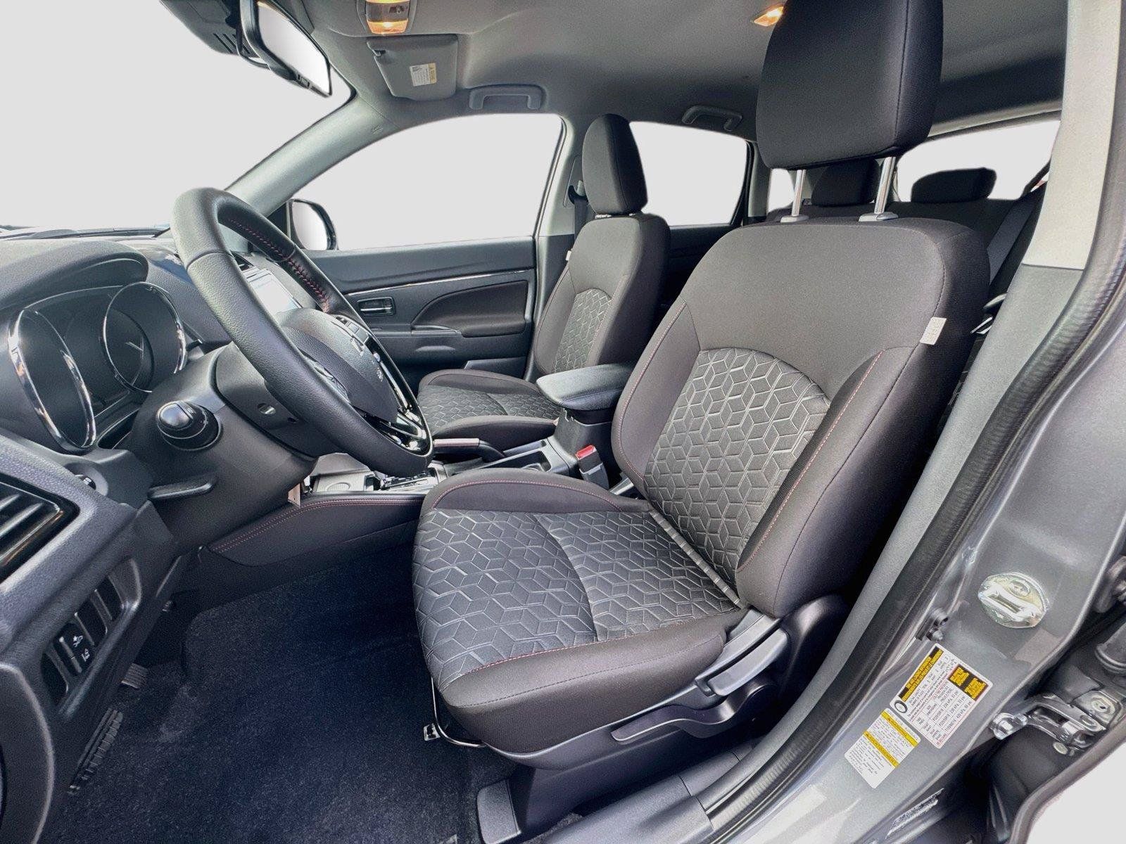 New 2027 Mitsubishi Outlander Sport FWD image 9