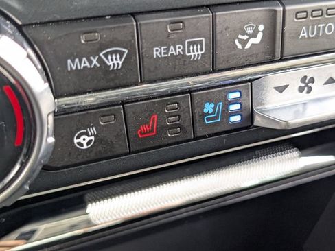 Used 2025 Ford F150 Lariat w/ Equipment Group 501A Mid AWD/4WD image 16