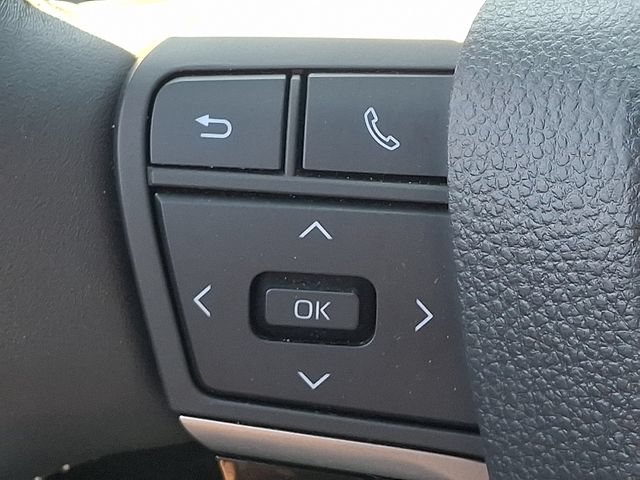 Used 2026 Toyota Camry SE FWD image 21