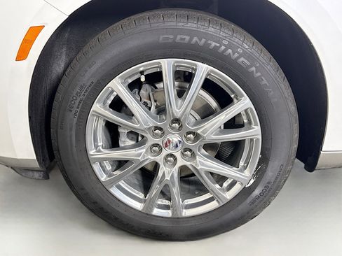 Used 2023 Buick Enclave Essence w/ Experience Buick Package FWD image 38