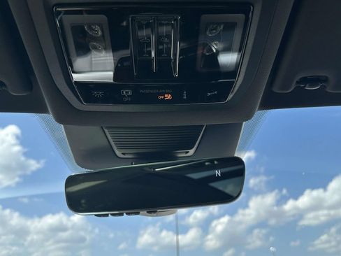New 2026 Volkswagen Tiguan SE R-Line AWD/4WD image 25
