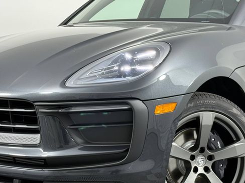 Certified 2026 Porsche Macan AWD/4WD image 12