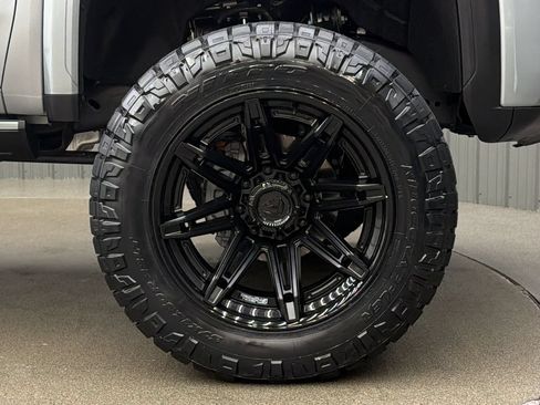 Used 2026 GMC Sierra 3500 Denali Ultimate AWD/4WD image 9