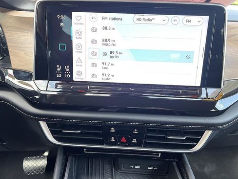 Used 2025 Volkswagen Atlas SE FWD image 27