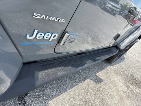 Used 2023 Jeep Wrangler Unlimited Sahara AWD/4WD image 22