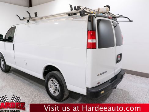 Used 2020 Chevrolet Express 2500 w/ Driver Convenience Package RWD image 3