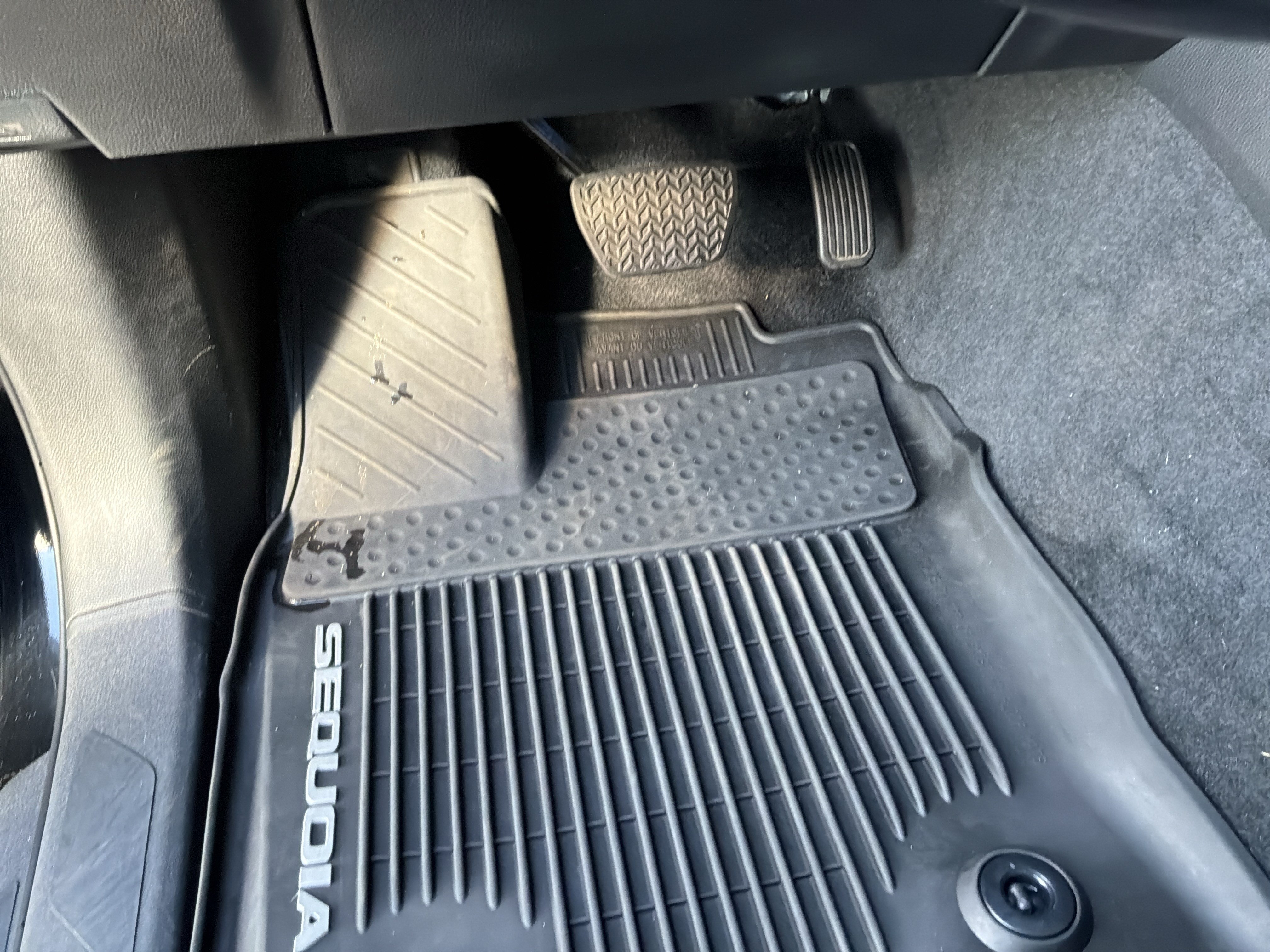 Used 2024 Toyota Sequoia Capstone AWD/4WD image 17