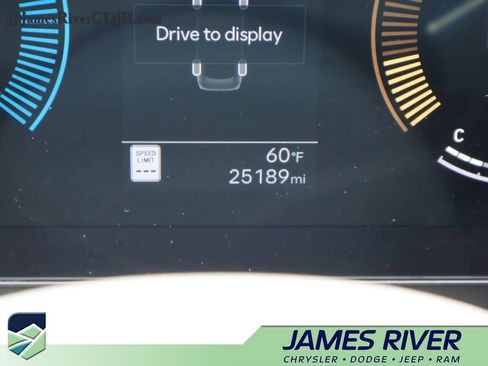 Used 2025 Hyundai Sonata SEL FWD image 29