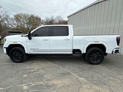 Used 2025 GMC Sierra 2500 AT4 w/ AT4 Premium Plus Package image 9