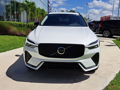 New 2026 Volvo XC60 B5 Core w/ Protection Package Premier image 2