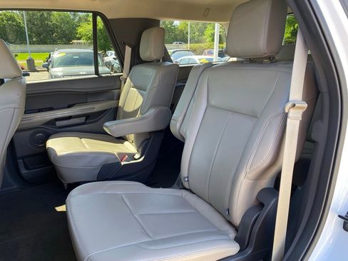 Used 2021 Ford Expedition XLT AWD/4WD image 24