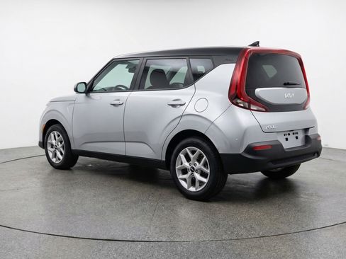 Used 2025 Kia Soul LX w/ LX Technology Package image 6