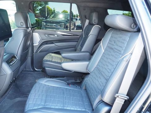 Used 2023 Cadillac Escalade V AWD/4WD image 16