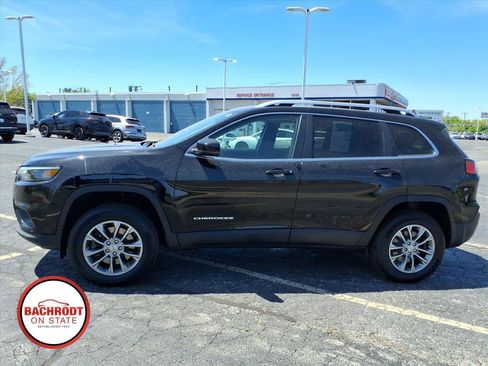 Used 2020 Jeep Cherokee Latitude Plus w/ Cold Weather Group AWD/4WD image 4