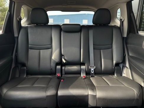 Used 2020 Nissan Rogue SL w/ Premium Package image 55