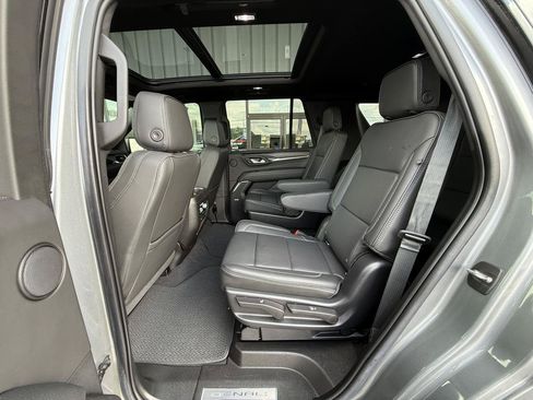 Used 2022 GMC Yukon Denali w/ Advanced Technology Package AWD/4WD image 44